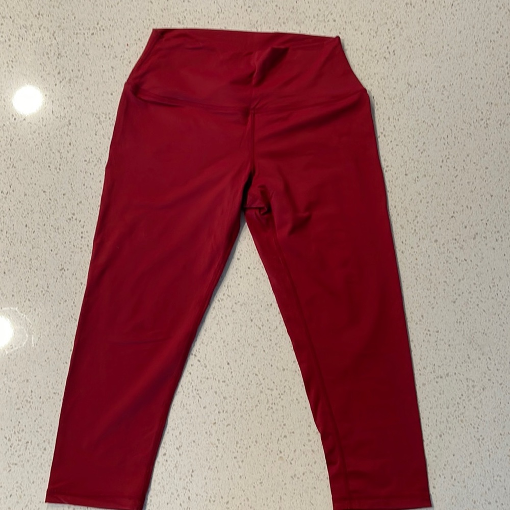 IAB crop leggings